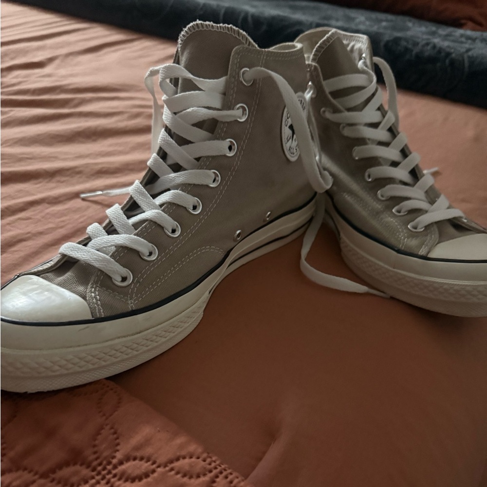 Converse High-Top Sneakers in Beige and White - Picture 2 of 5